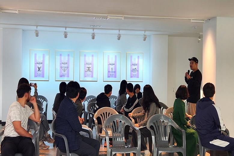 외국인 유학생들과 함께 지역 작가 작품을 즐겨요!